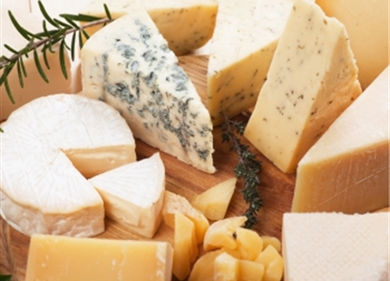 Humidity control for cheese curing