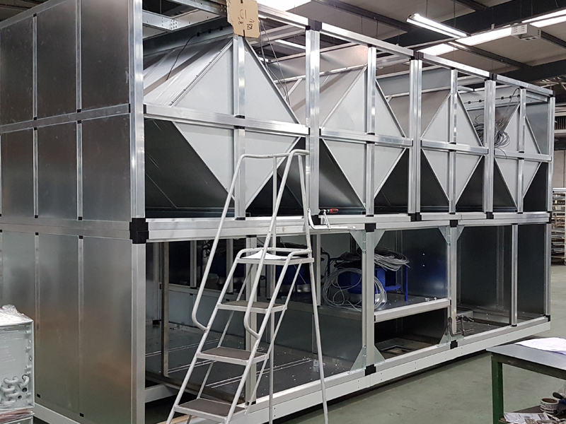 Indirect evaporative cooling AHU