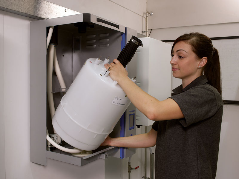 Easy to remove disposable cylinders last up to three times longer than other models due to advanced water conductivity management and staged electrode use.